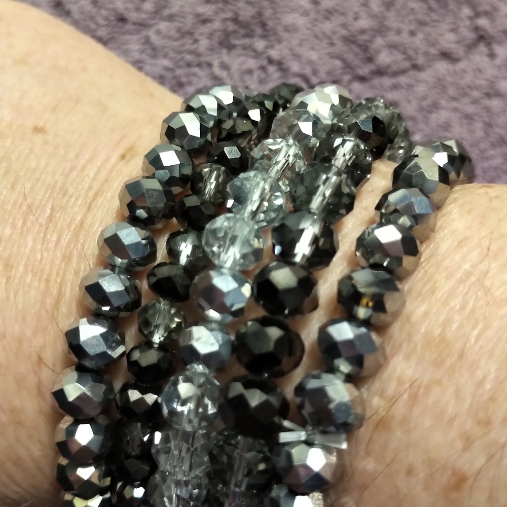 🆕SILVER-TONE/ONYX BEADED STRETCH BRACELET SET